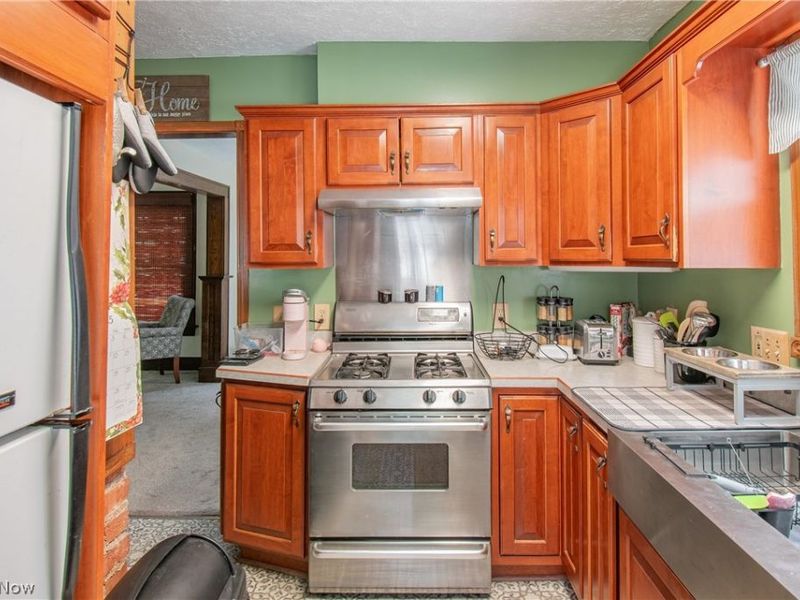 1580 Preston Avenue , Akron, OH 44305 Photo 5