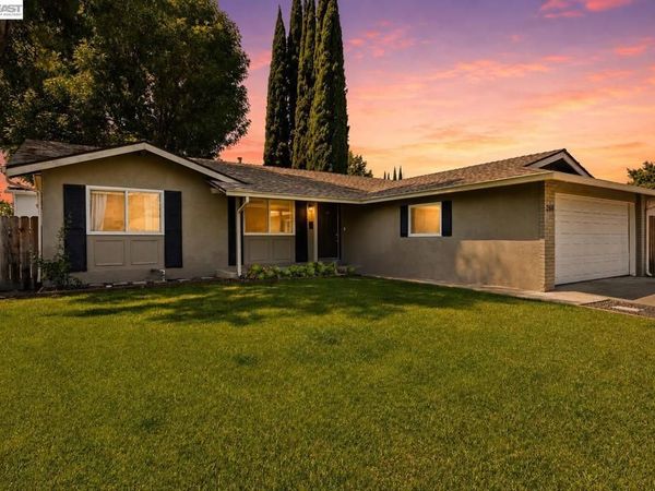 266 Stonyford Drive, Vacaville, CA 95687