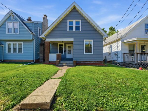 410 E FORREST HILL Avenue, Peoria, IL 61603