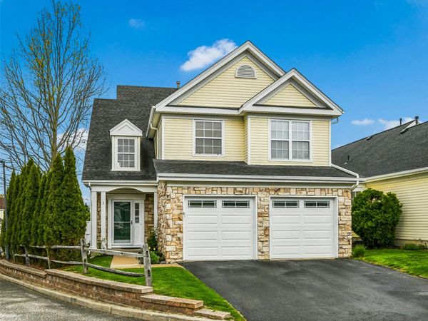 1 Ariel Drive, Middle Island, NY 11953