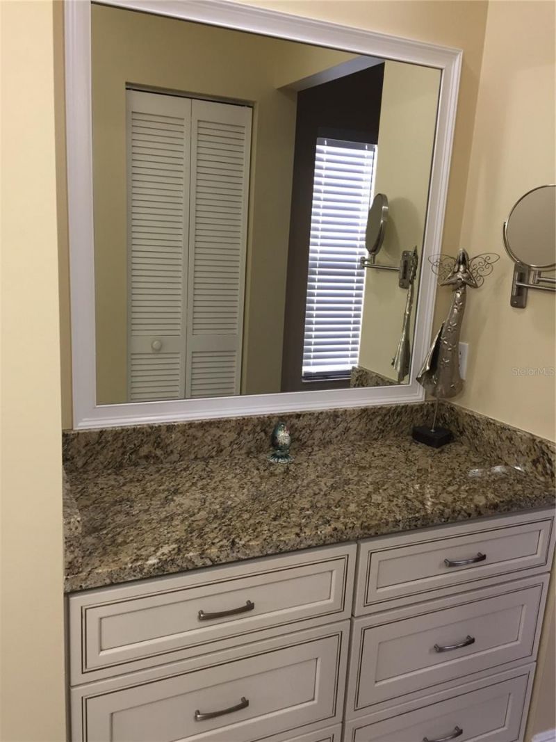 5025 82nd Way E, Sarasota, FL 34243 Photo