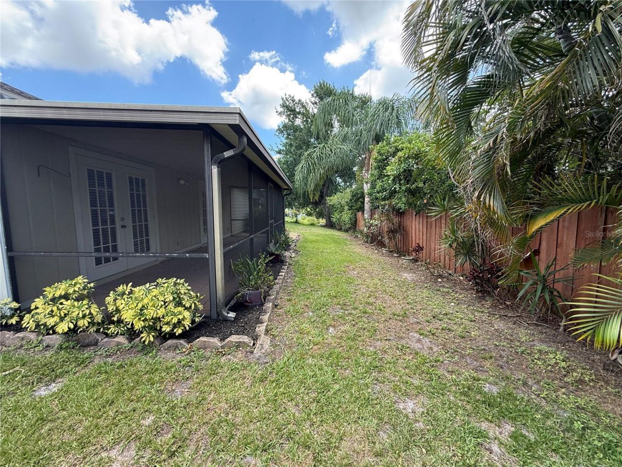 5025 82nd Way E, Sarasota, FL 34243 Photo