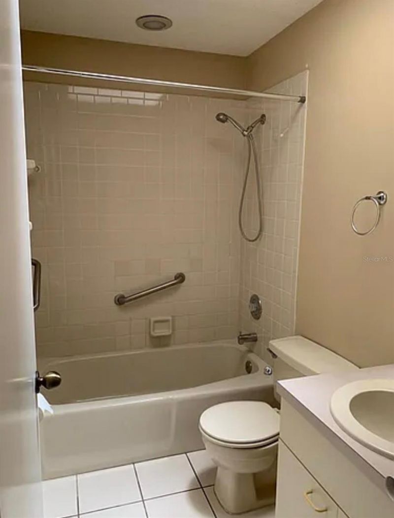 5025 82nd Way E, Sarasota, FL 34243 Photo