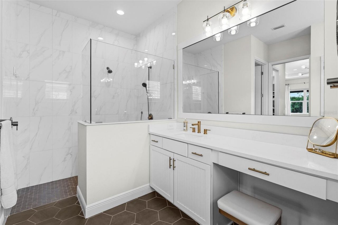 733 Tailwind Place, Sarasota, FL 34240 Photo
