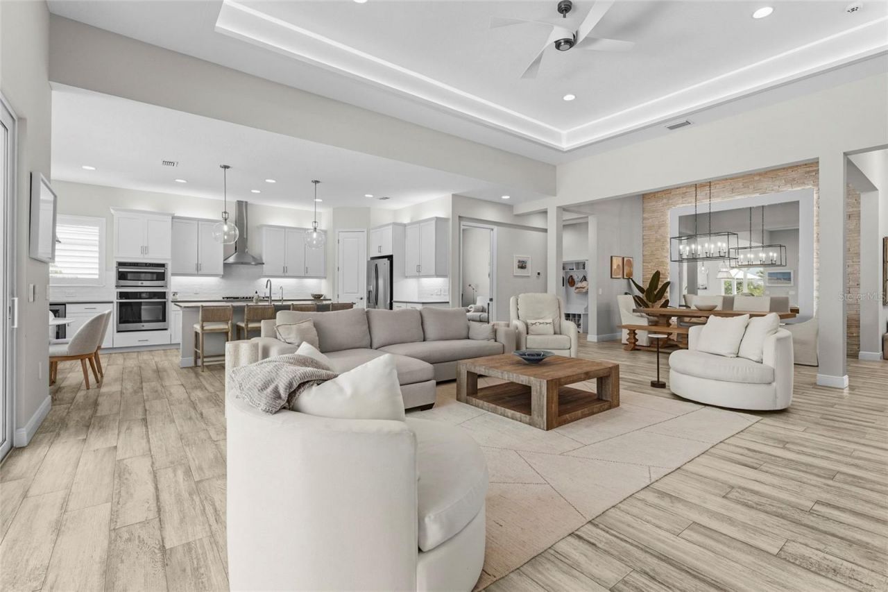 733 Tailwind Place, Sarasota, FL 34240 Photo