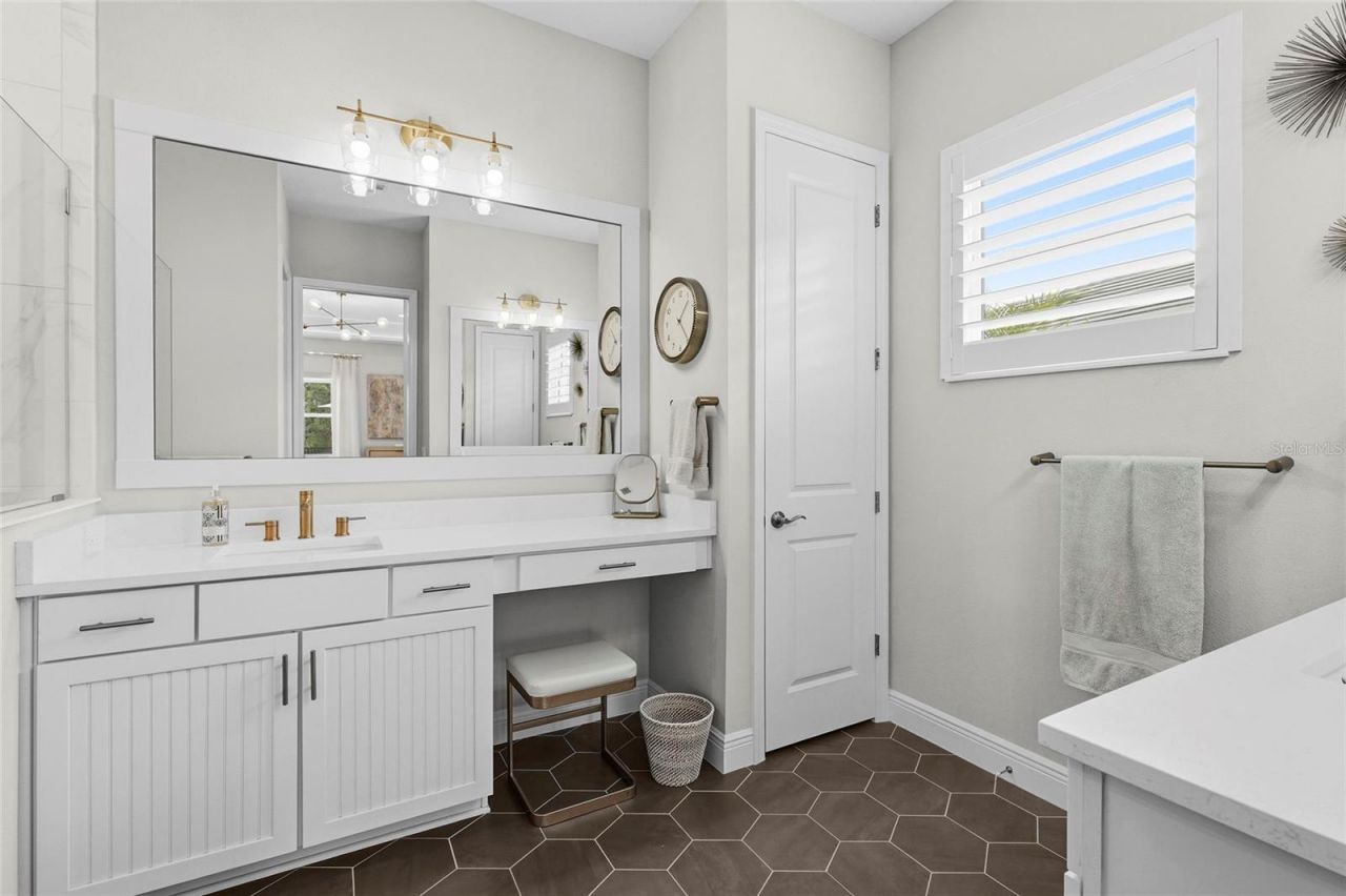 733 Tailwind Place, Sarasota, FL 34240 Photo