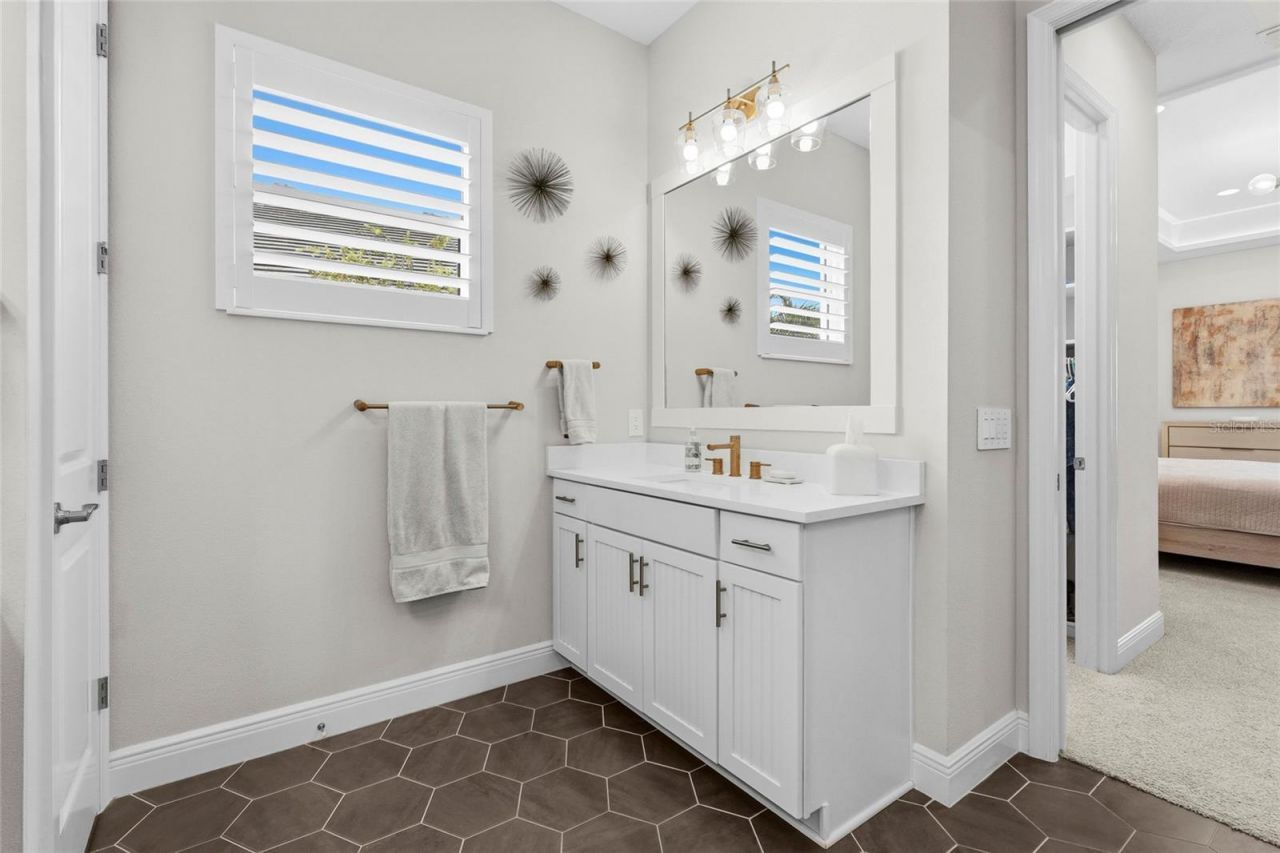 733 Tailwind Place, Sarasota, FL 34240 Photo
