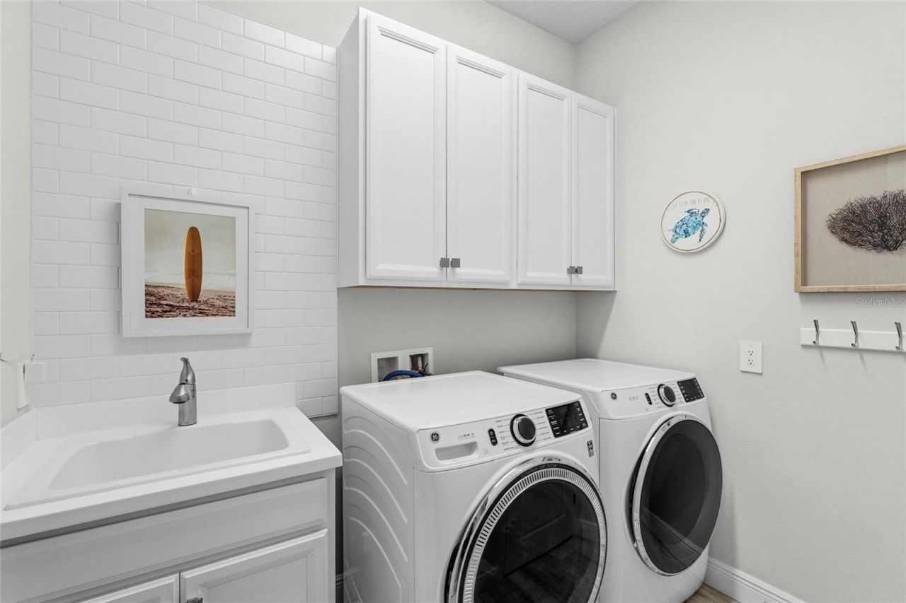 733 Tailwind Place, Sarasota, FL 34240 Photo
