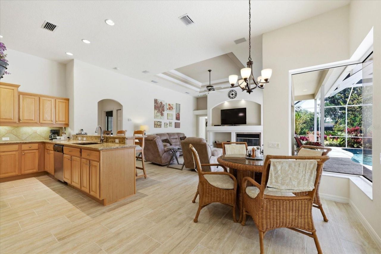 10010 Cherry Hills Avenue Circle, Bradenton, FL 34202 Photo