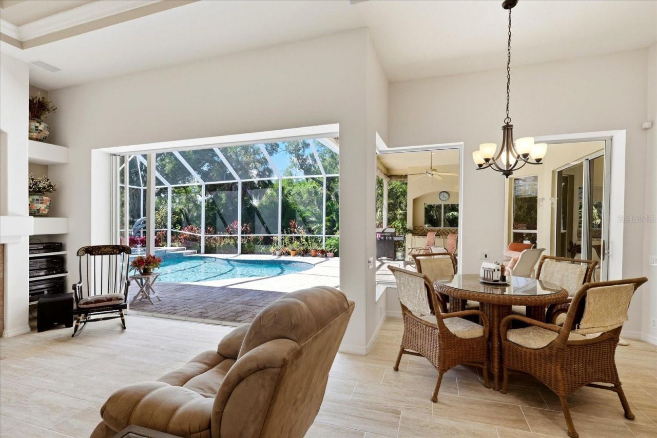 10010 Cherry Hills Avenue Circle, Bradenton, FL 34202 Photo