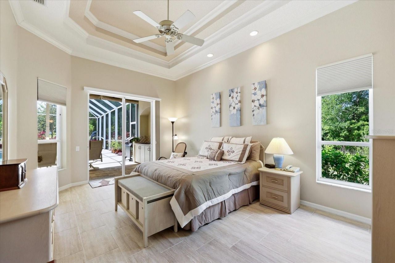 10010 Cherry Hills Avenue Circle, Bradenton, FL 34202 Photo