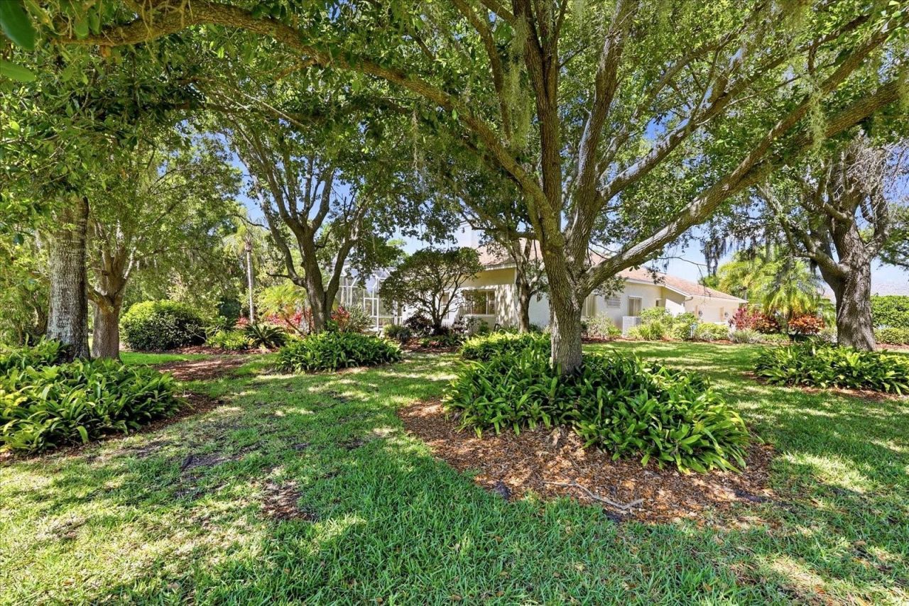 10010 Cherry Hills Avenue Circle, Bradenton, FL 34202 Photo