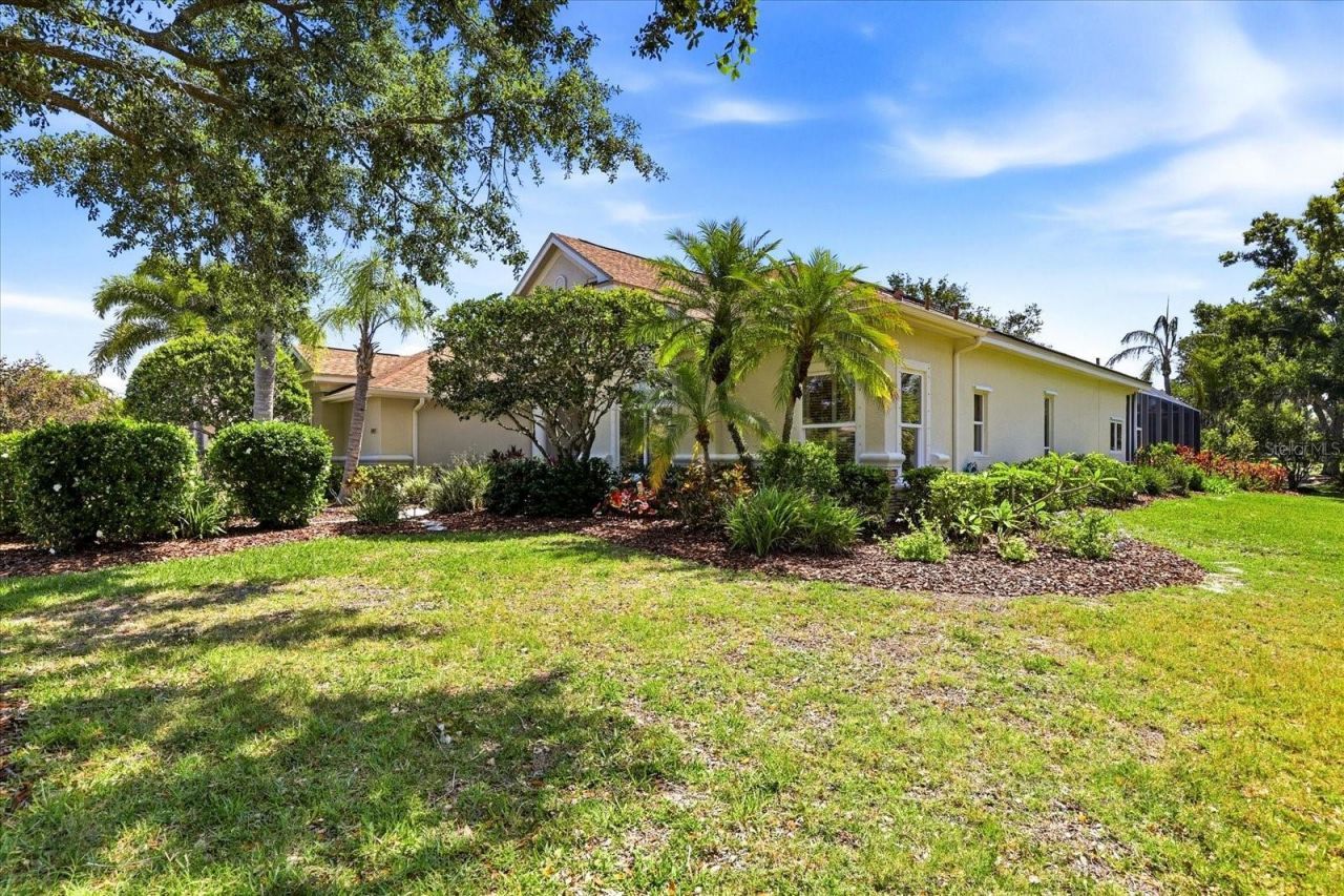 10010 Cherry Hills Avenue Circle, Bradenton, FL 34202 Photo