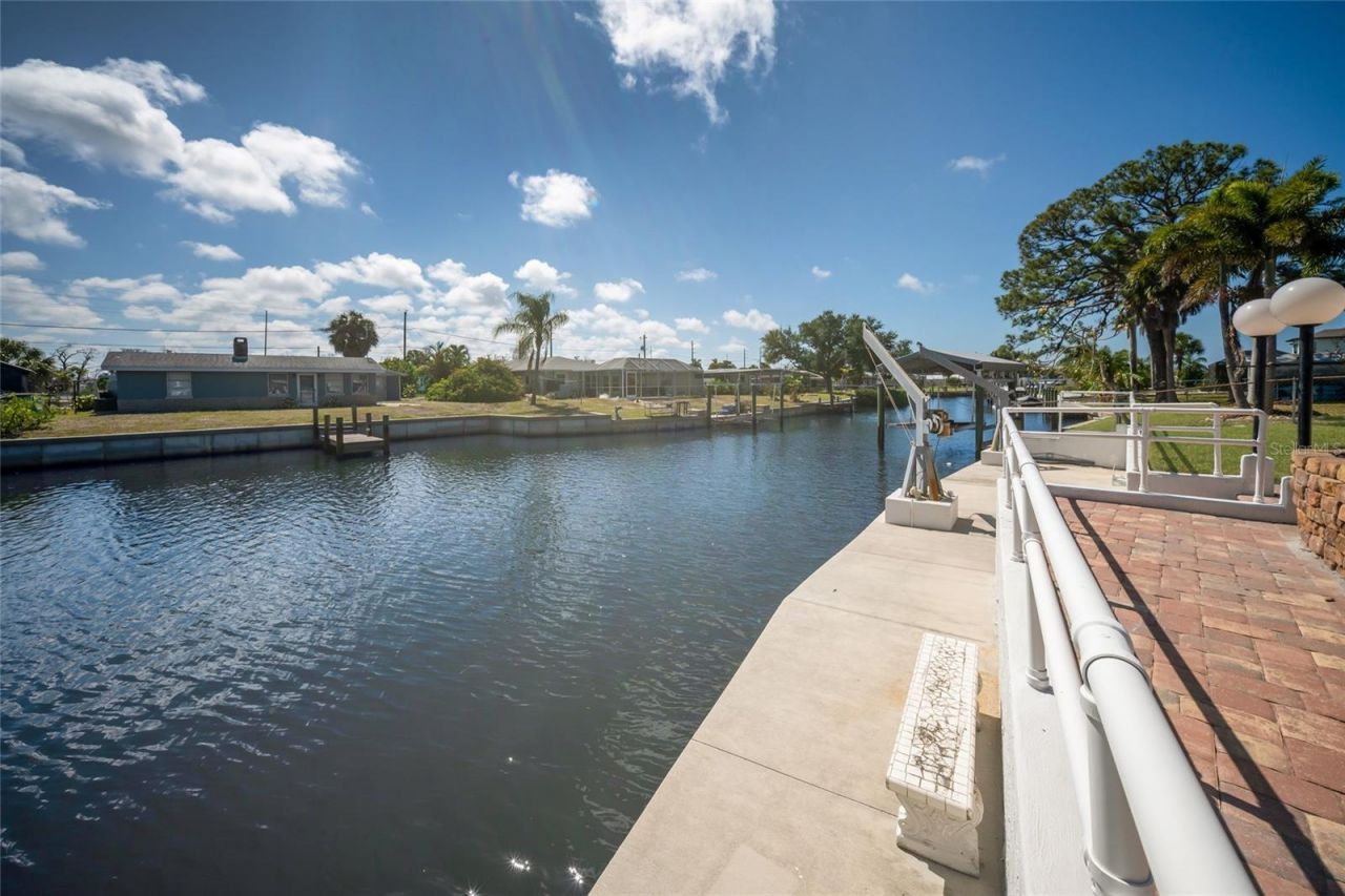 1711 Riverside Drive, Englewood, FL 34223 Photo