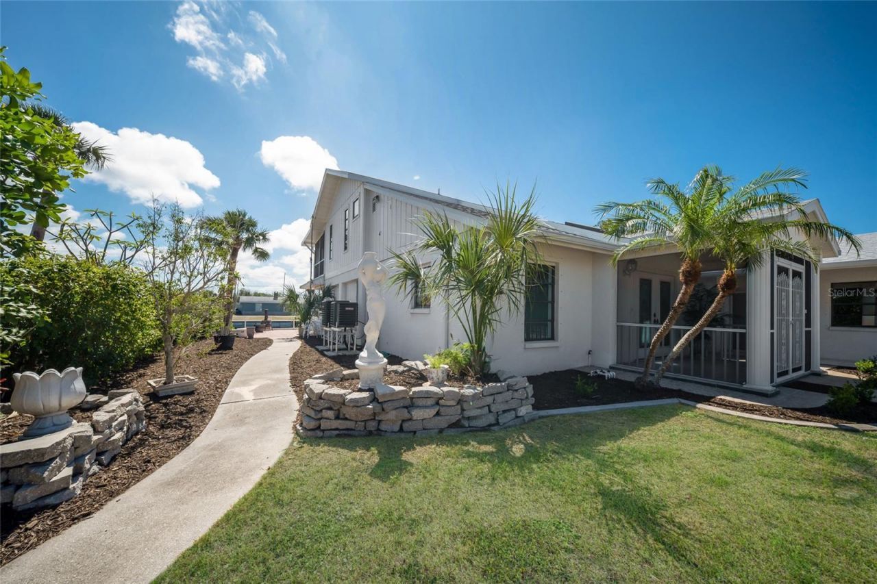 1711 Riverside Drive, Englewood, FL 34223 Photo