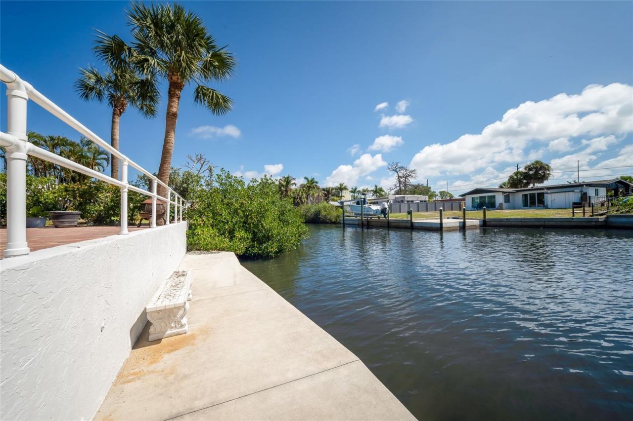 1711 Riverside Drive, Englewood, FL 34223 Photo