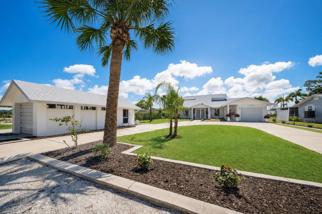 1711 Riverside Drive, Englewood, FL 34223 Photo