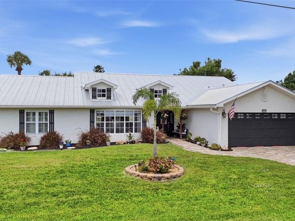 425 CORRIENTES CIRCLE , PUNTA GORDA, FL 33983