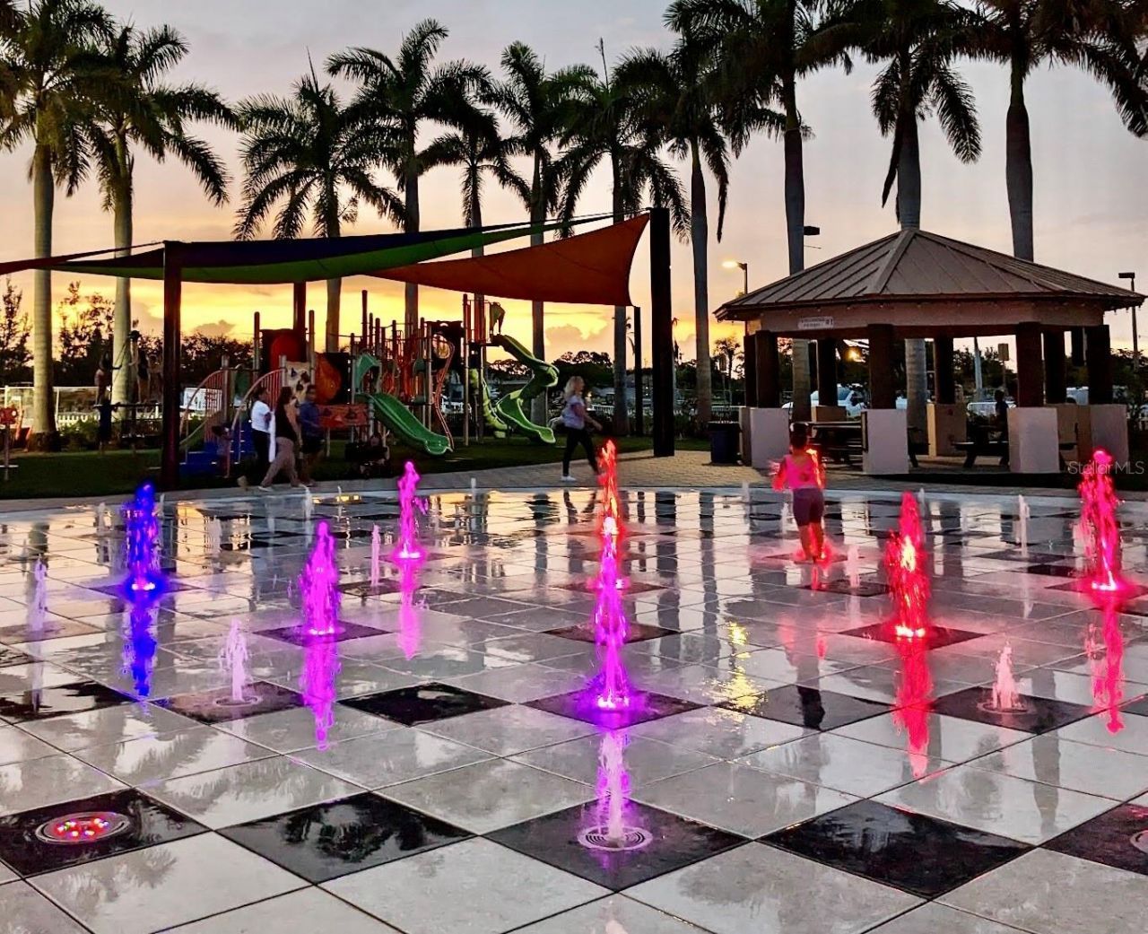 4722 SE 1st Place , Unit 5, Cape Coral, FL 33904 Photo