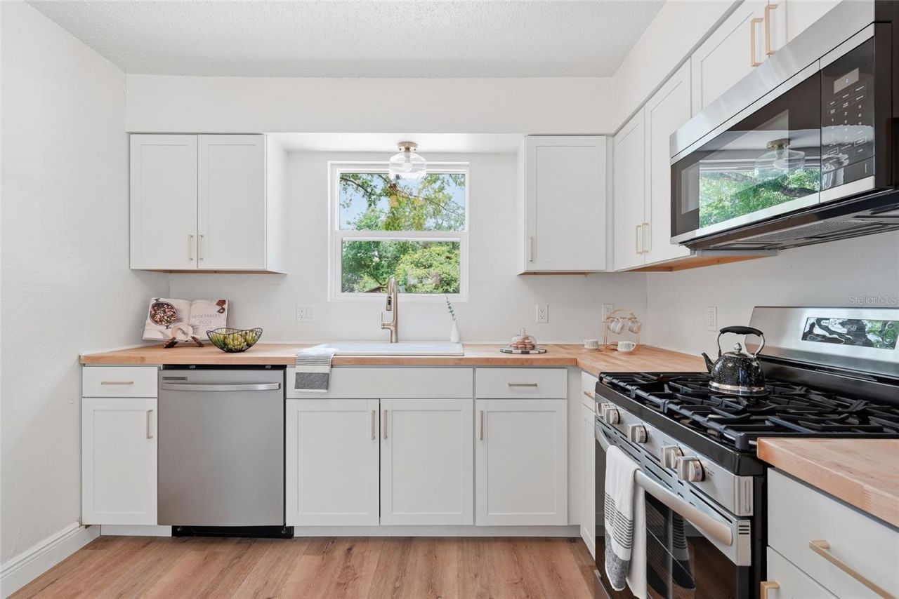 2264 NW 36th Avenue , Gainesville, FL 32605 Photo