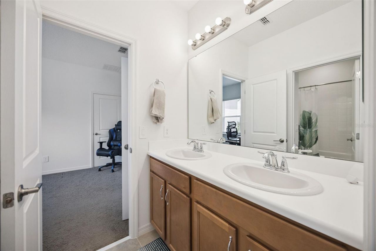 1168 Pando Loop , Orlando, FL 32824 Photo