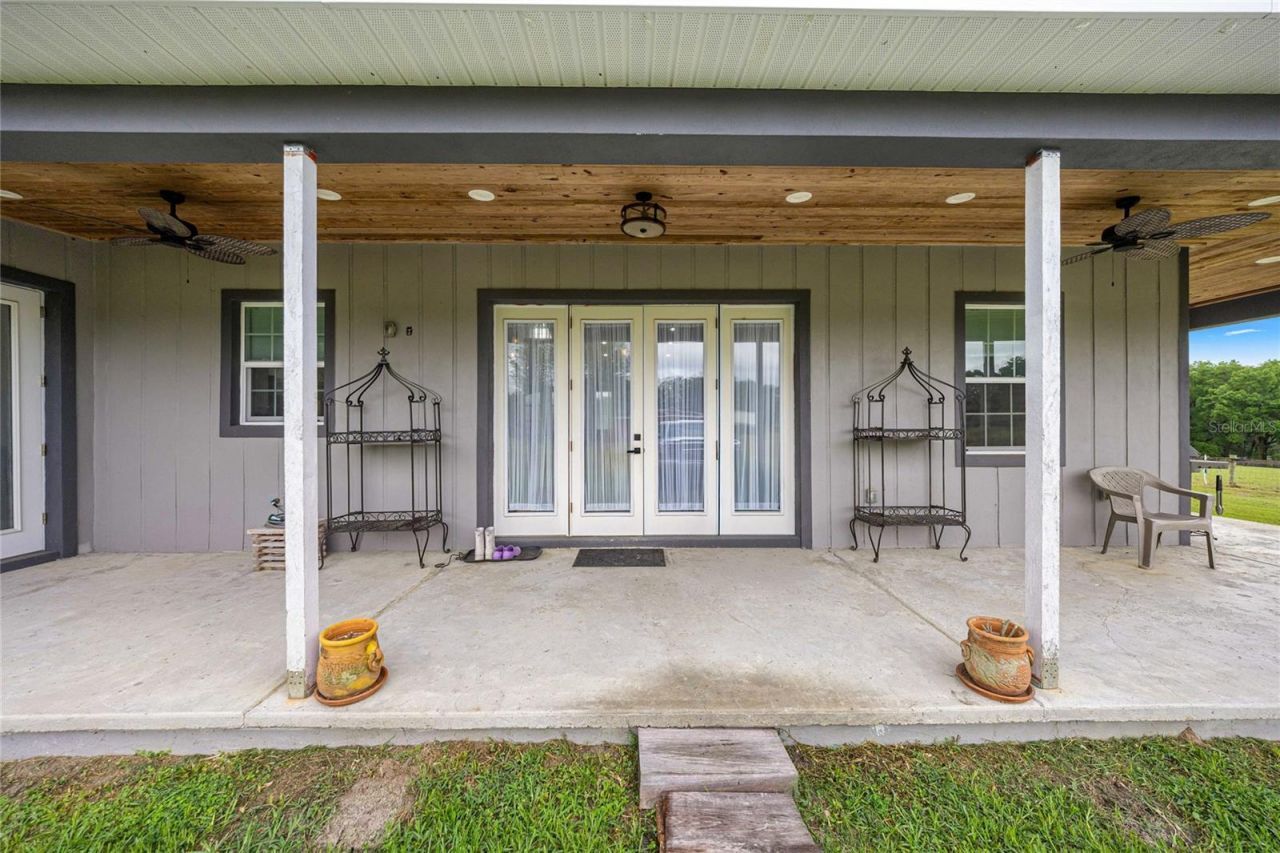 16248 SE Highway 42 , Weirsdale, FL 32195 Photo