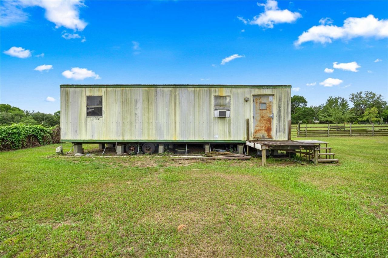16248 SE Highway 42 , Weirsdale, FL 32195 Photo