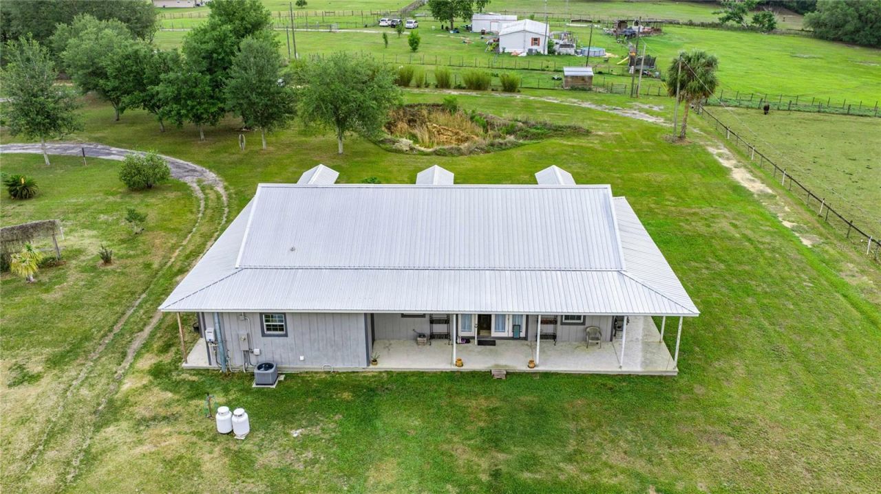16248 SE Highway 42 , Weirsdale, FL 32195 Photo