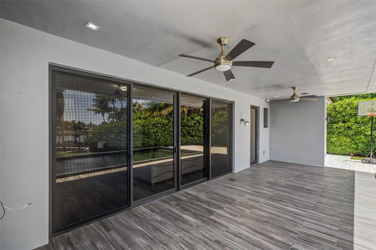 18101 NW 85th Avenue, Hialeah, FL 33015 Photo