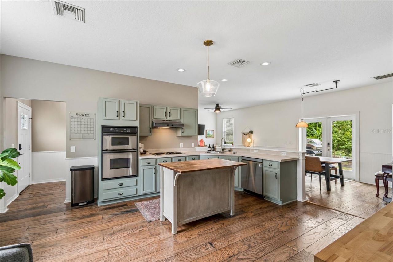 1925 Mustang Court, Saint Cloud, FL 34771 Photo