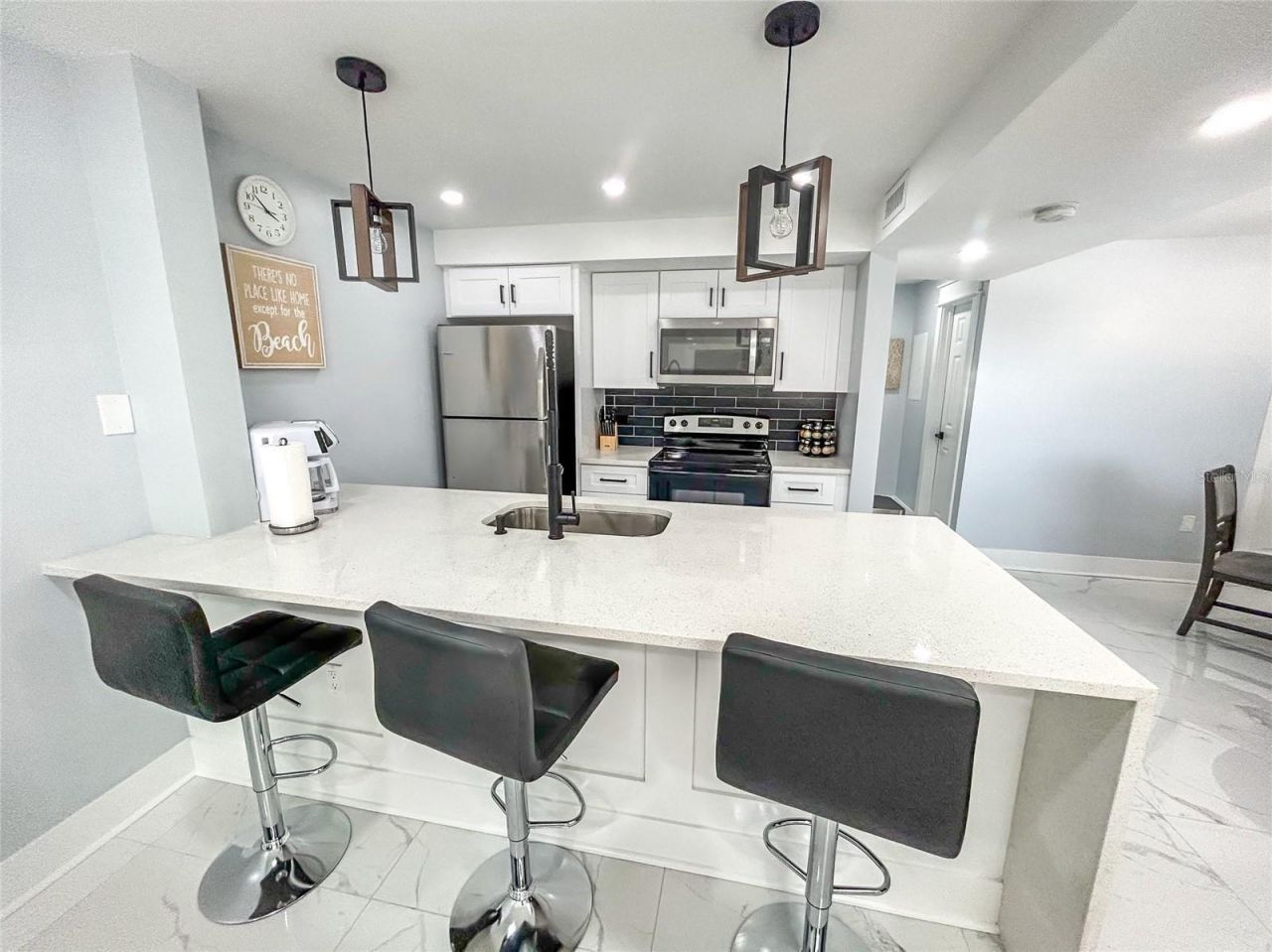 315 Medallion Boulevard, Unit F, Madeira Beach, FL 33708 Photo