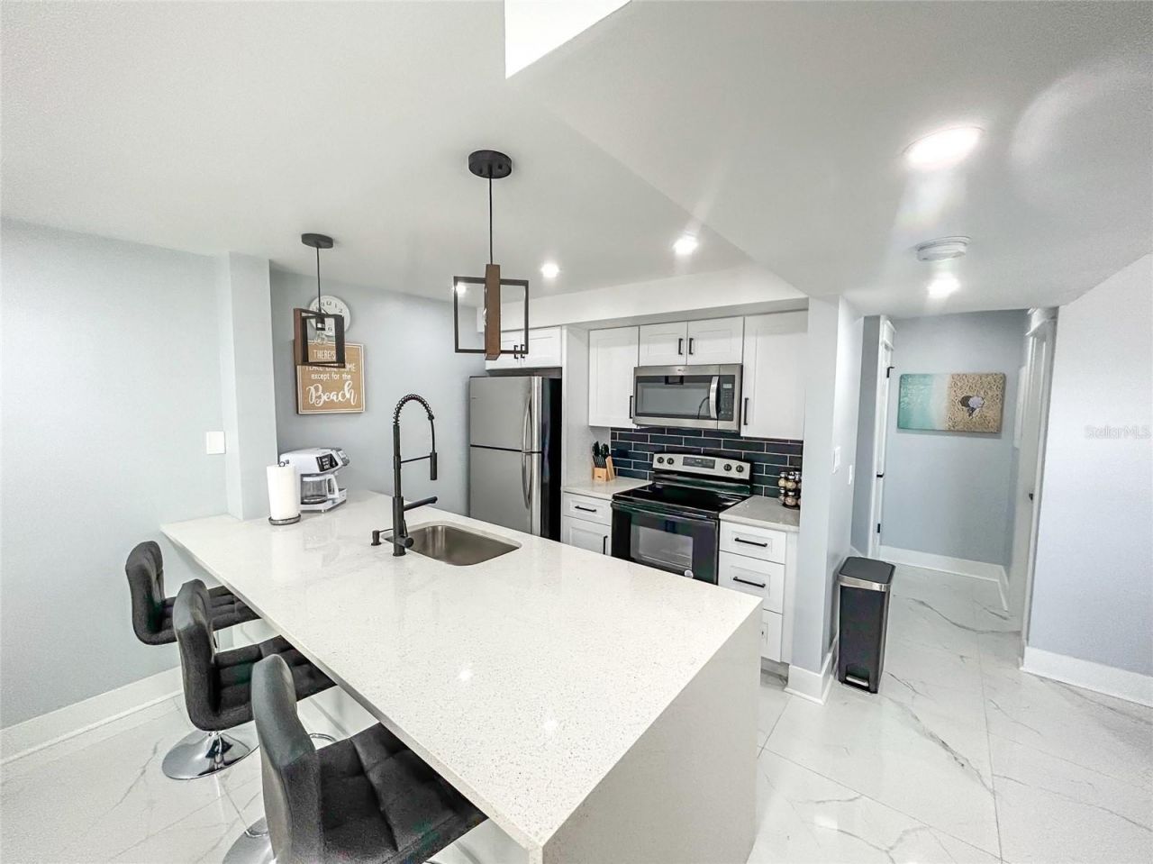 315 Medallion Boulevard, Unit F, Madeira Beach, FL 33708 Photo