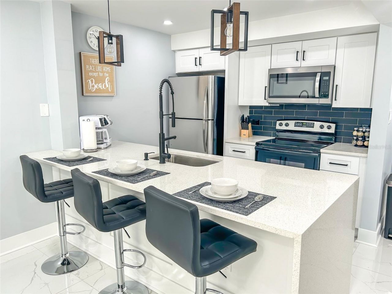 315 Medallion Boulevard, Unit F, Madeira Beach, FL 33708 Photo
