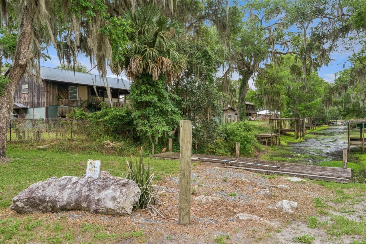 4777 Cr 306a, Lake Panasoffkee, FL 33538 Photo
