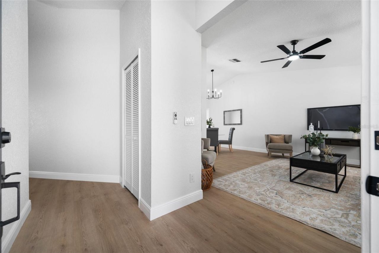 6031 65th Avenue N, Pinellas Park, FL 33781 Photo