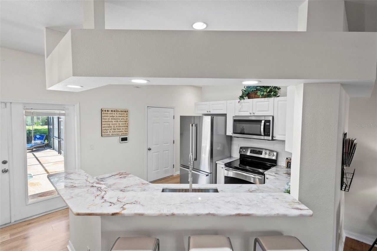 350 47th Avenue N, Saint Petersburg, FL 33703 Photo