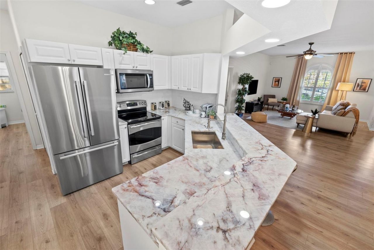 350 47th Avenue N, Saint Petersburg, FL 33703 Photo