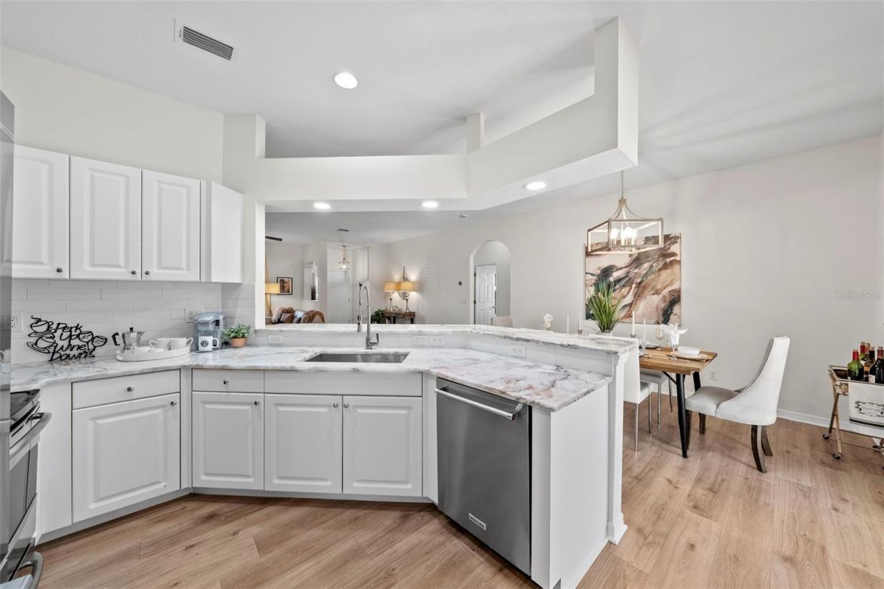 350 47th Avenue N, Saint Petersburg, FL 33703 Photo