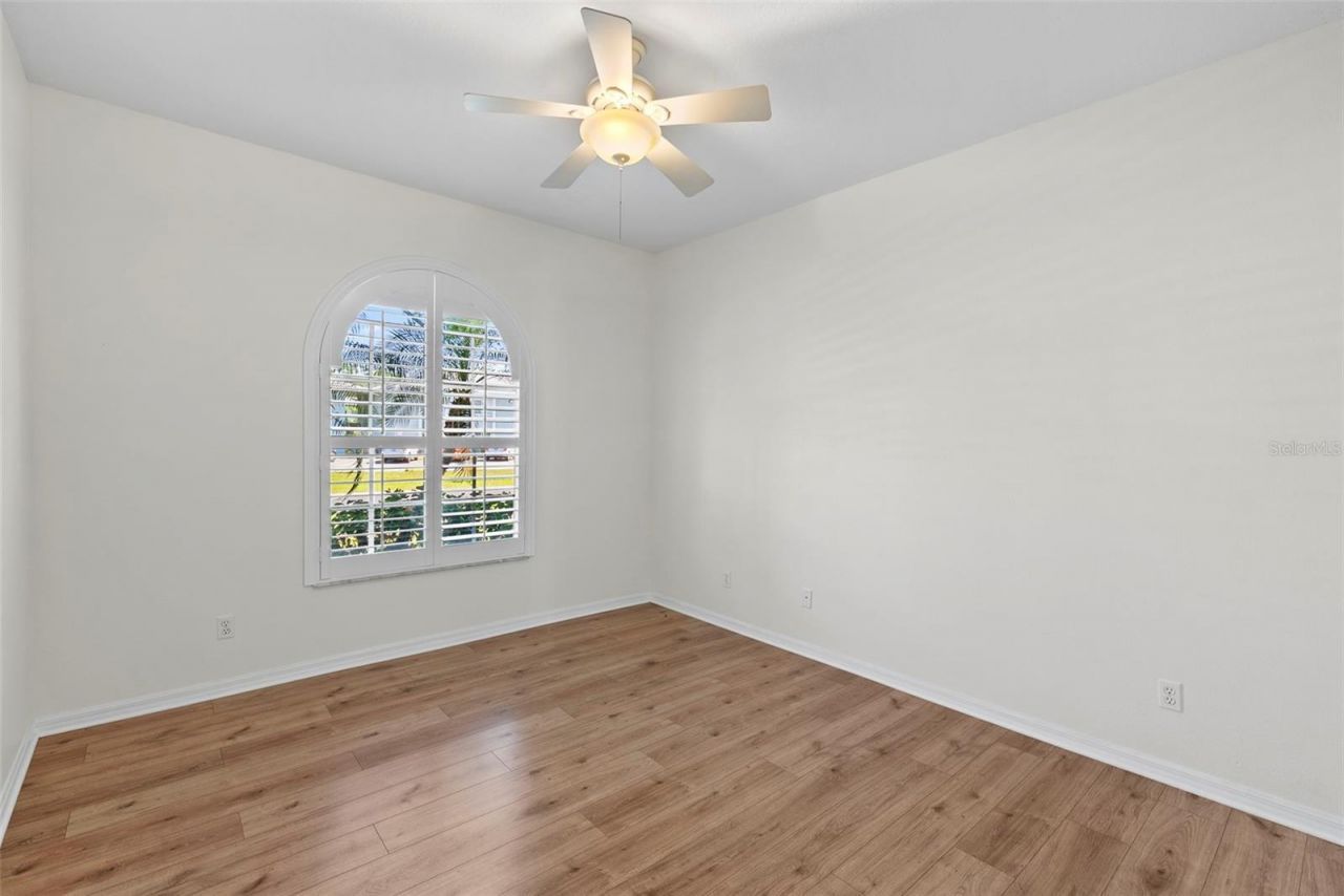 350 47th Avenue N, Saint Petersburg, FL 33703 Photo