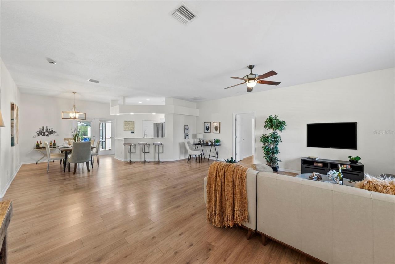 350 47th Avenue N, Saint Petersburg, FL 33703 Photo