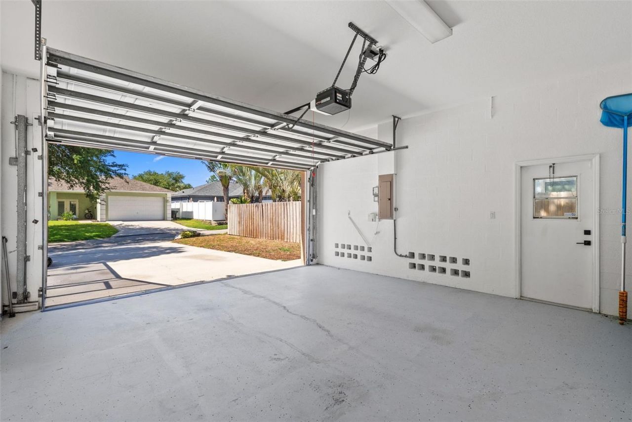 350 47th Avenue N, Saint Petersburg, FL 33703 Photo