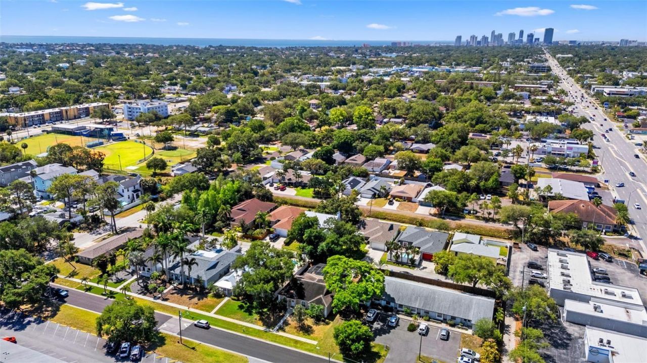 350 47th Avenue N, Saint Petersburg, FL 33703 Photo