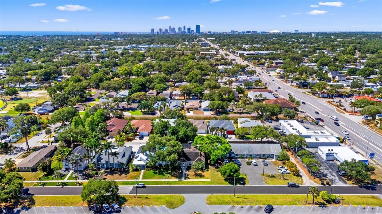 350 47th Avenue N, Saint Petersburg, FL 33703 Photo