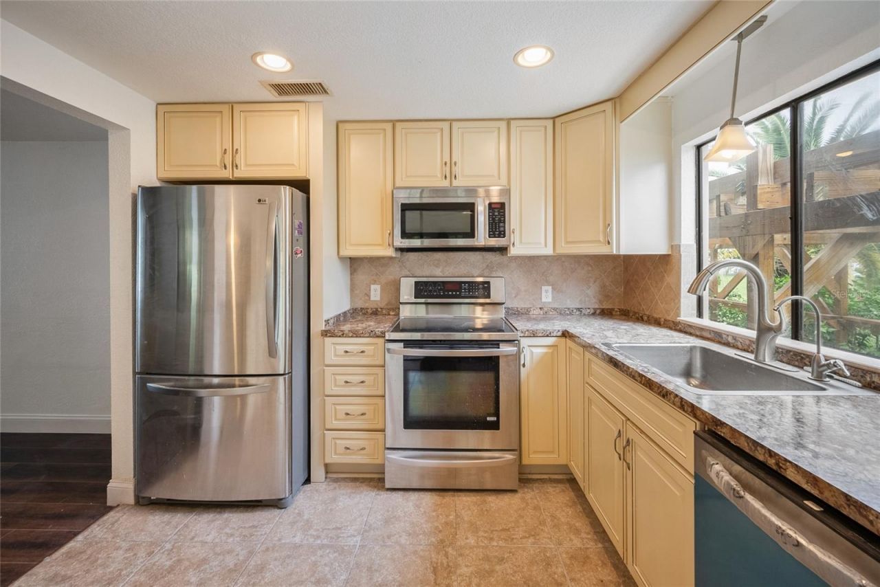 4434 Tucker Square , New Port Richey, FL 34652 Photo