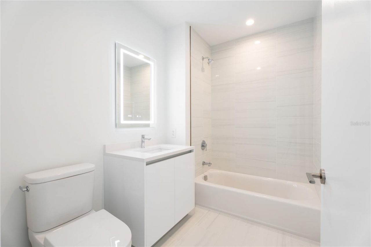 400 Central Avenue, Unit 3107, Saint Petersburg, FL 33701 Photo