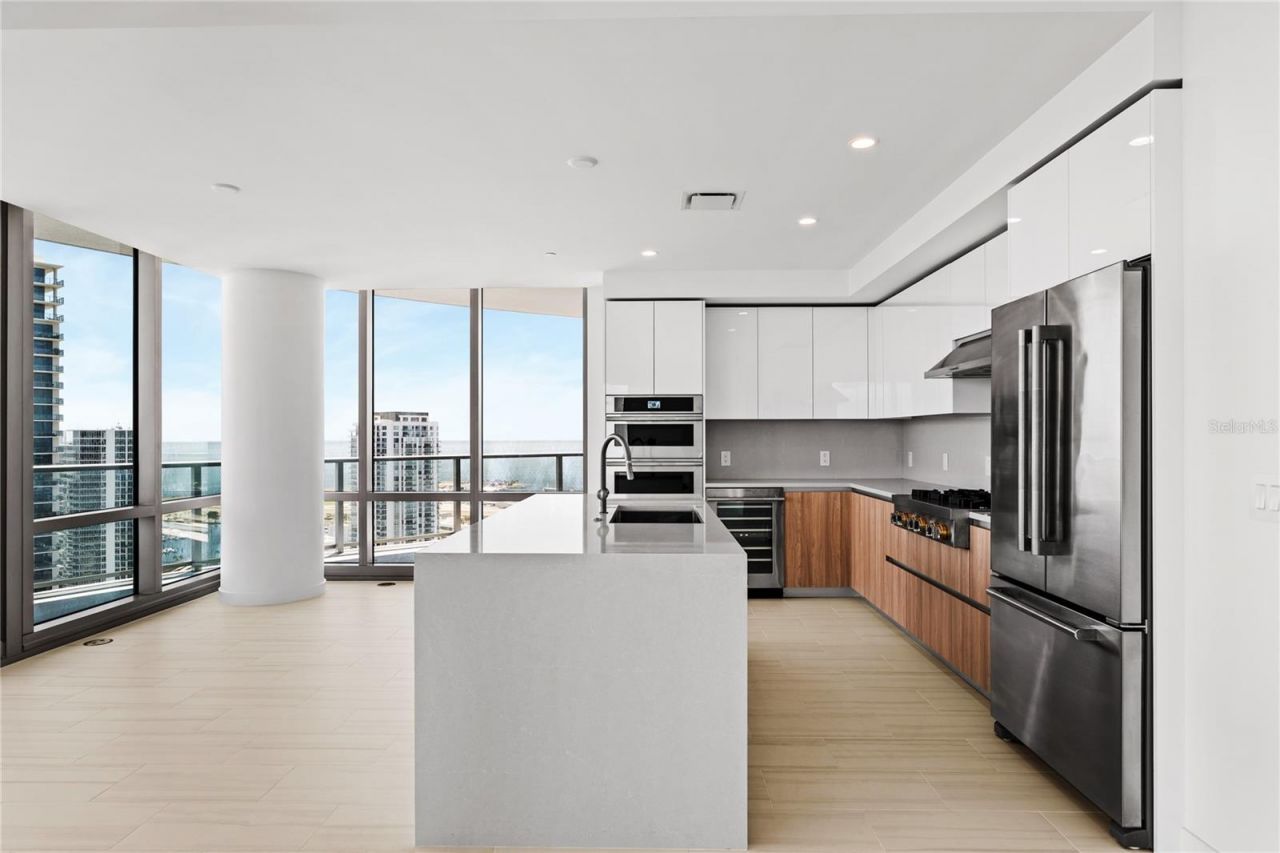 400 Central Avenue, Unit 3107, Saint Petersburg, FL 33701 Photo