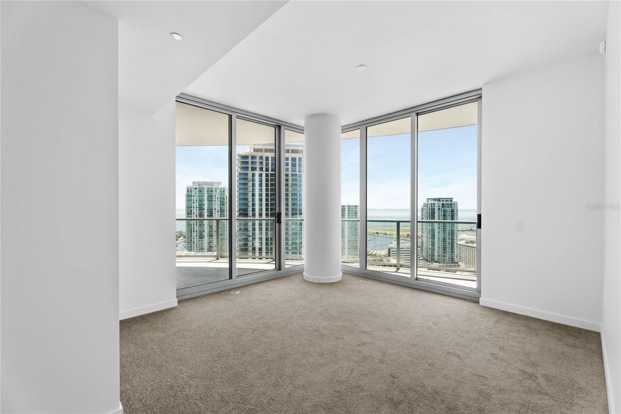 400 Central Avenue, Unit 3107, Saint Petersburg, FL 33701 Photo