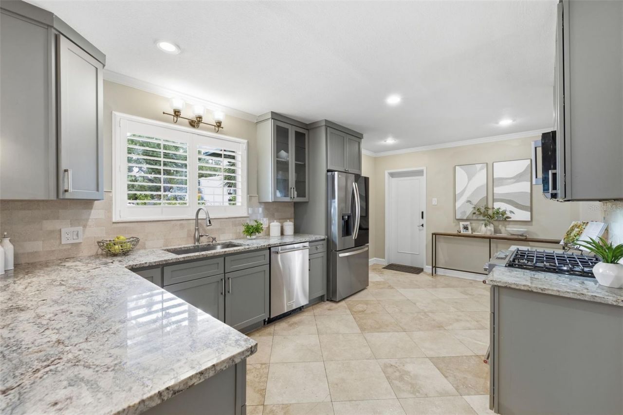 101 26th Avenue Ne, Saint Petersburg, FL 33704 Photo