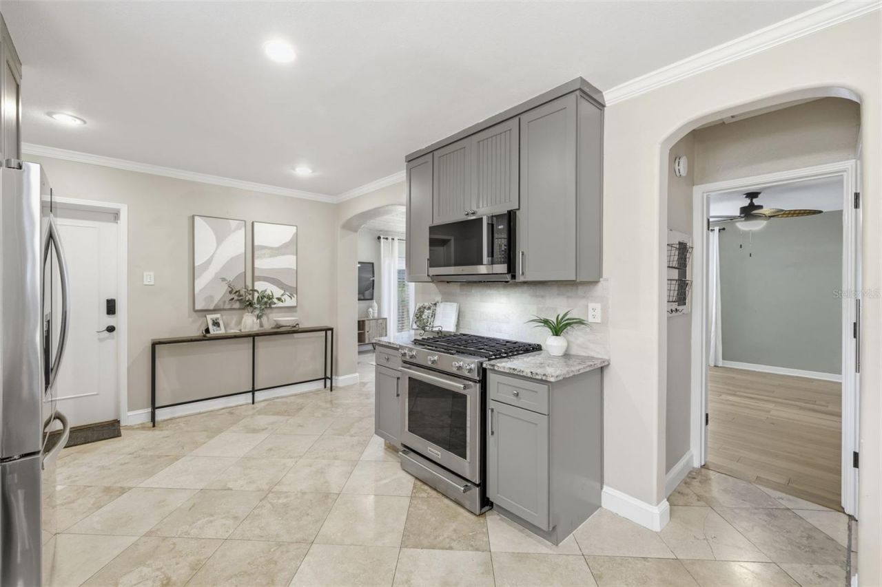 101 26th Avenue Ne, Saint Petersburg, FL 33704 Photo