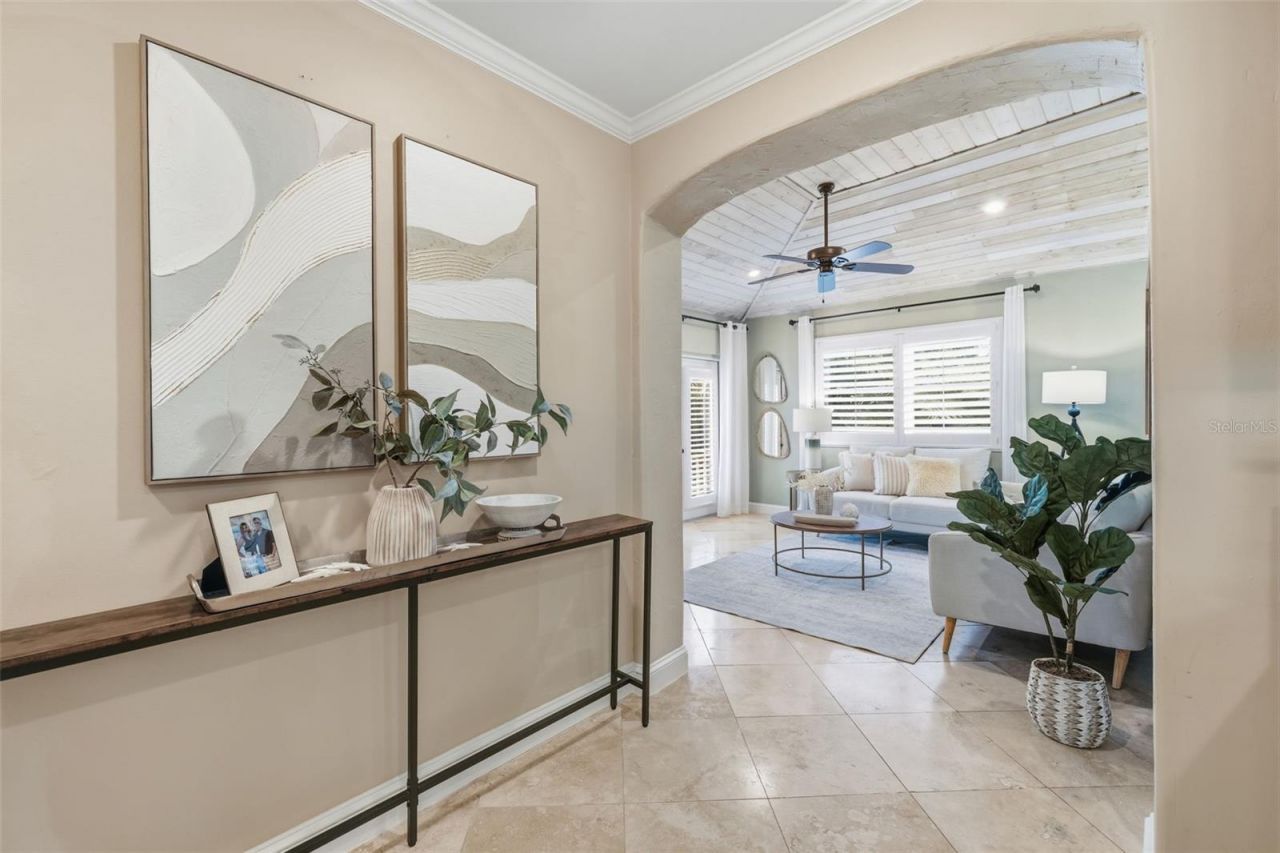 101 26th Avenue Ne, Saint Petersburg, FL 33704 Photo